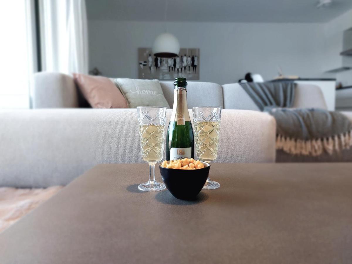 Duplex Villa Capricia Appartement Met Zwembad Nieuwpoort Jachthaven Exteriör bild