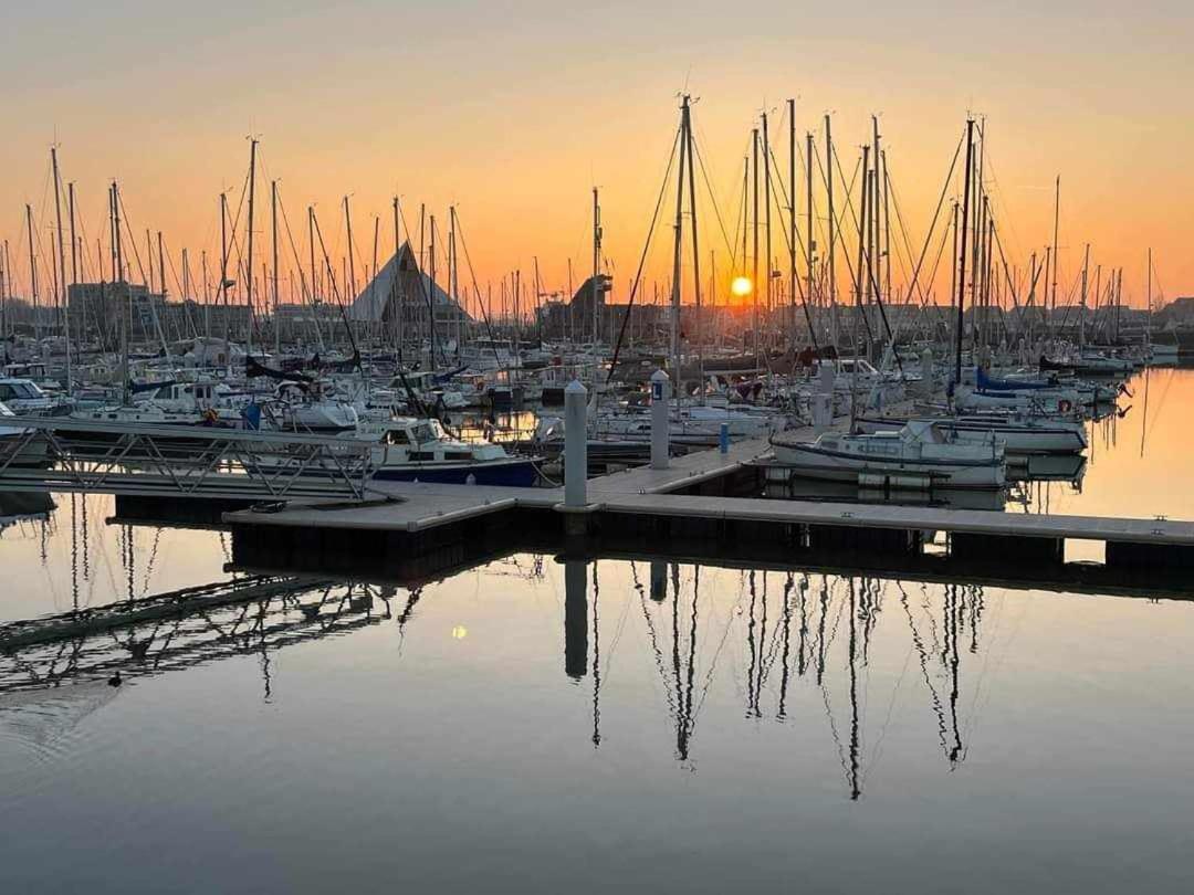 Duplex Villa Capricia Appartement Met Zwembad Nieuwpoort Jachthaven Exteriör bild